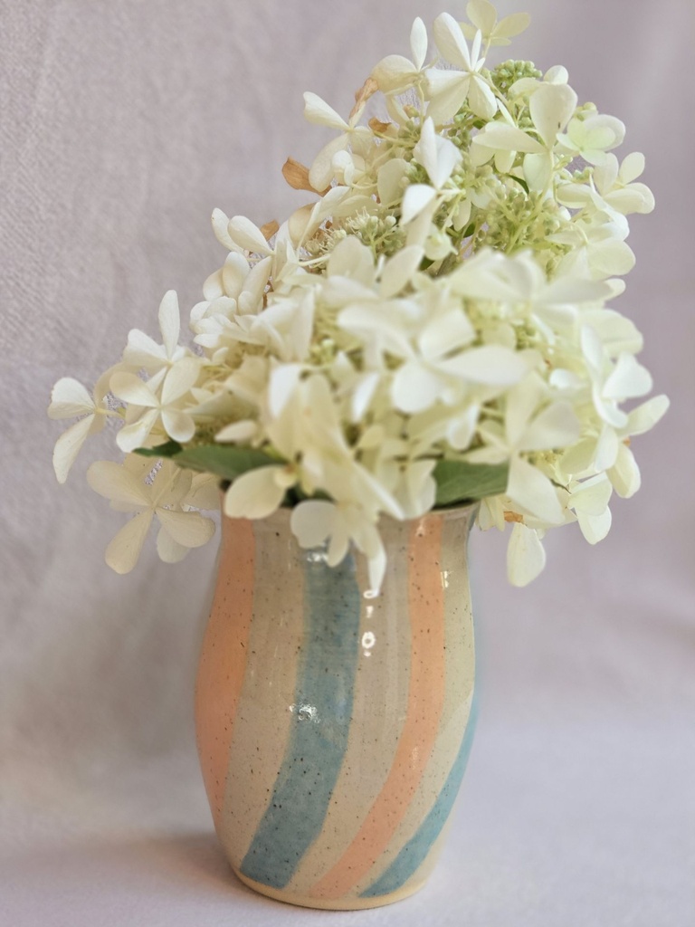 vase courbes corail atelier dune d'argile (6).jpg