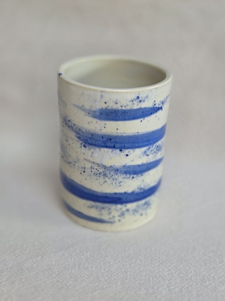 le pot droit bleu clair atelier dune d'argile (2).jpg