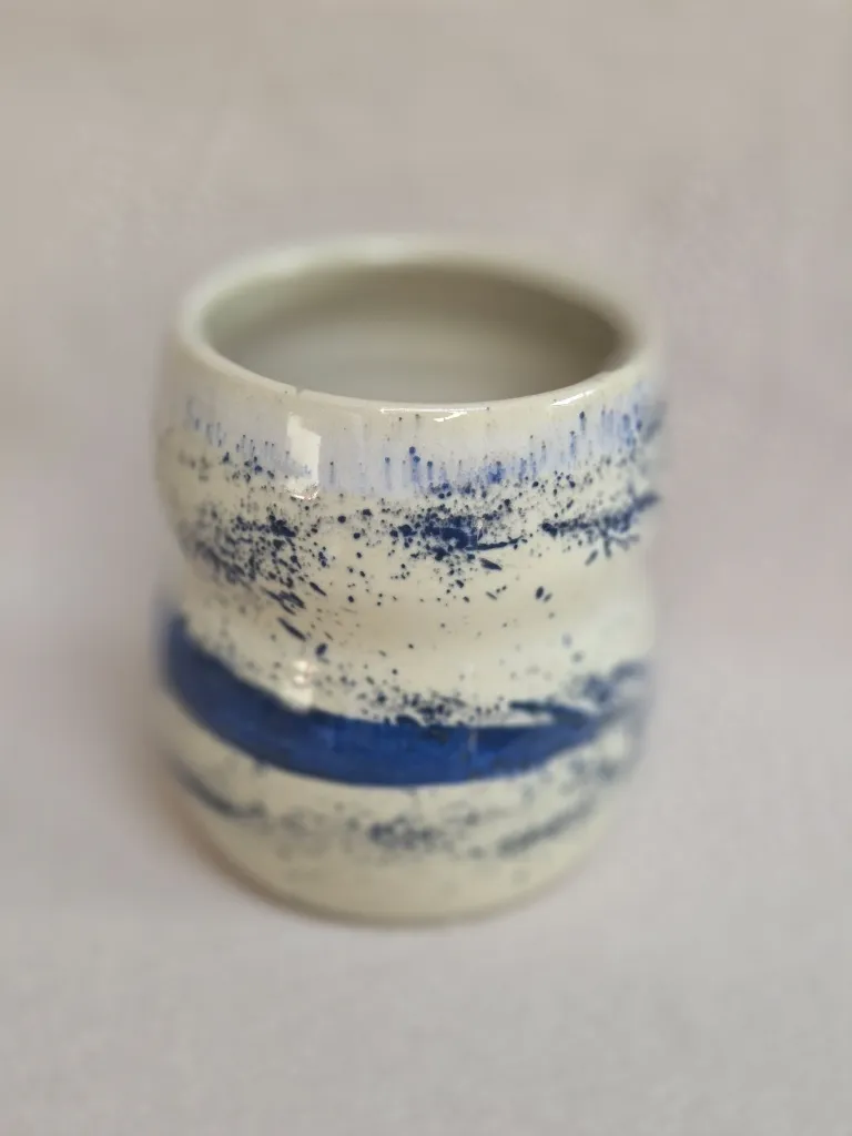 le pot bleu fonce atelier dune d'argile (1).webp