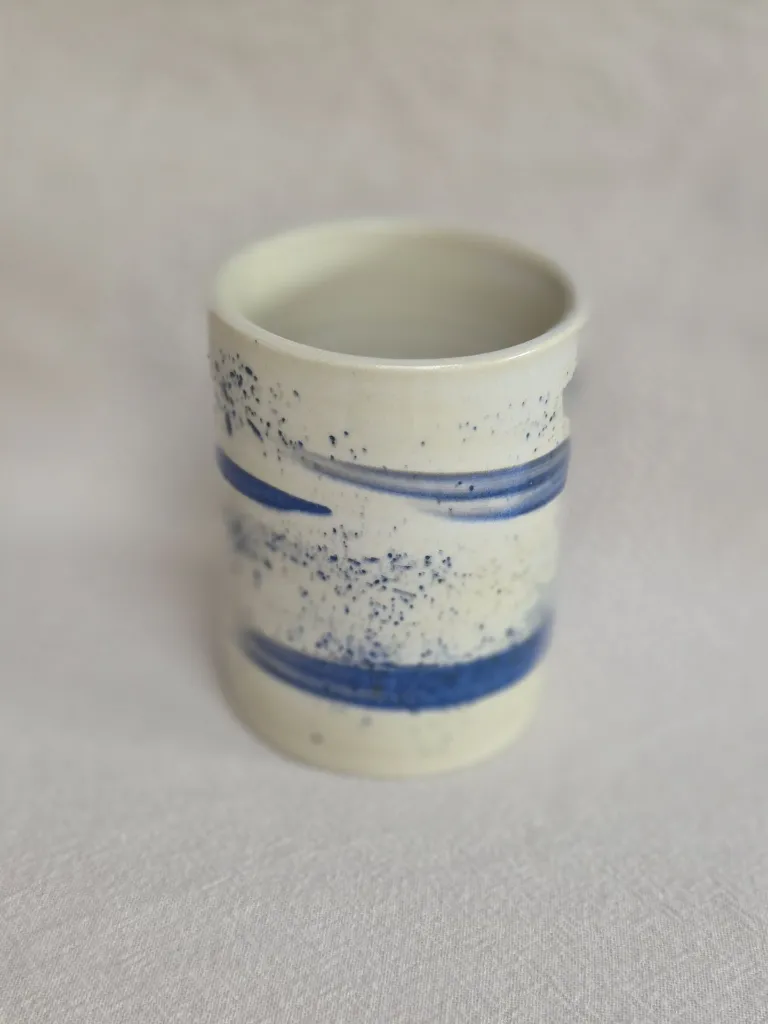 le pot droit bleu fonce atelier dune d'argile (1).webp