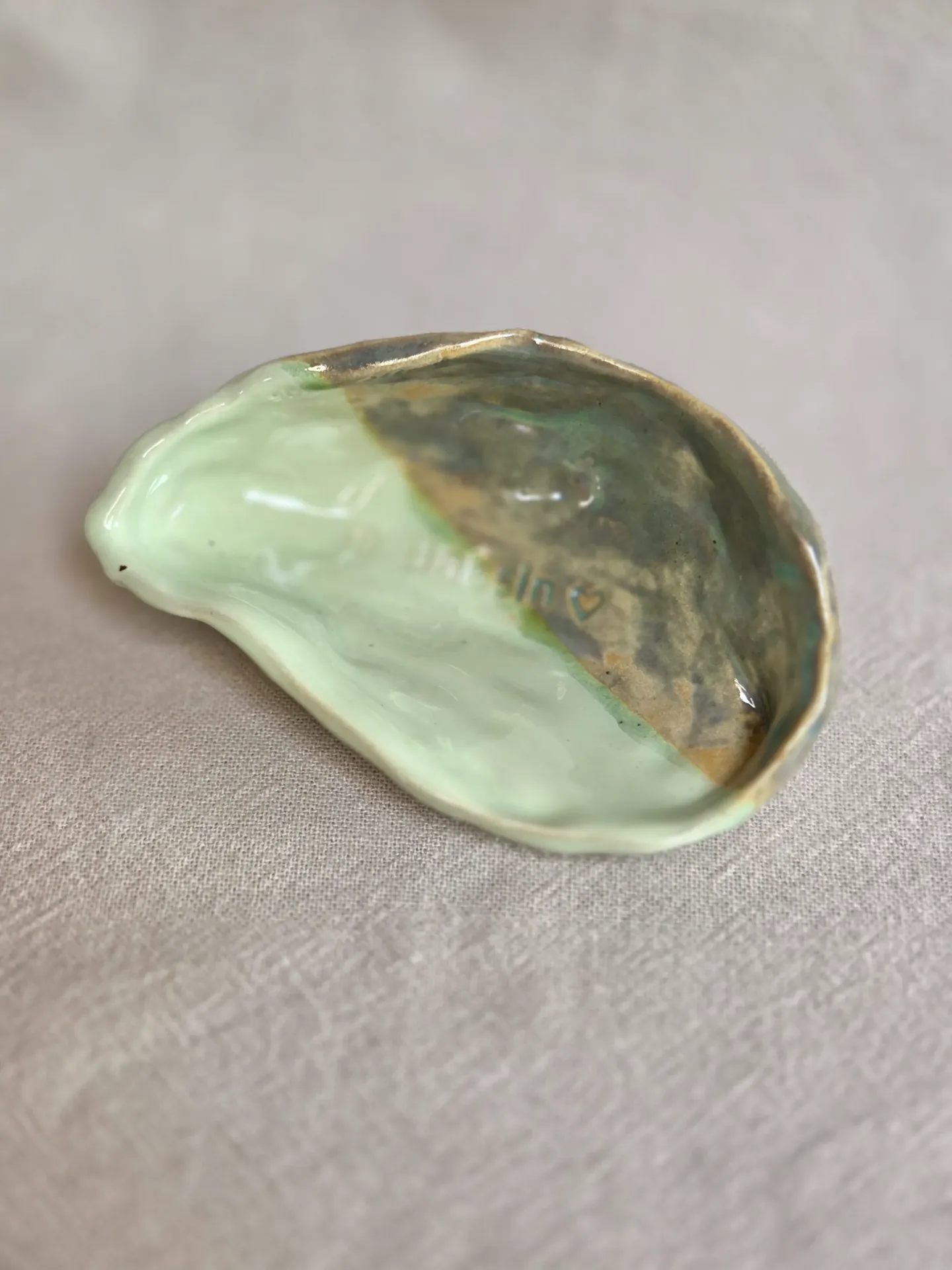 Coupelle huître "Le Bassin" celadon/terre turquoise